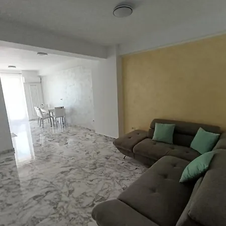 Cristina Appartement Năvodari